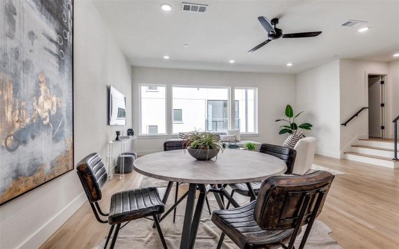 2908 Hawthorne Avenue #103, Dallas, TX 75219, 2 Habitaciones Habitaciones , ,2 BañosBaños,Residential,En Venta,2908 Hawthorne Avenue,20999591