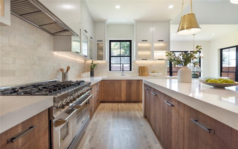 3228 Townsend Drive, Dallas, TX 75229, 5 Bedrooms Bedrooms, ,6 BathroomsBathrooms,Residential,For Sale,3228 Townsend Drive,20999615