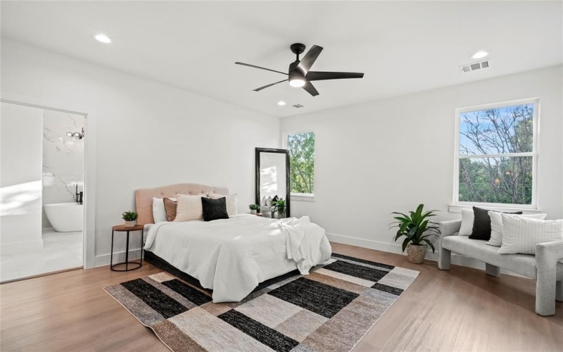 2219 W Lovers Lane, Dallas, TX 75235, 4 Habitaciones Habitaciones , ,3 BañosBaños,Residential,En Venta,2219 W Lovers Lane,20999676
