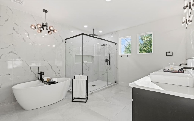 2219 W Lovers Lane, Dallas, TX 75235, 4 Habitaciones Habitaciones , ,3 BañosBaños,Residential,En Venta,2219 W Lovers Lane,20999676