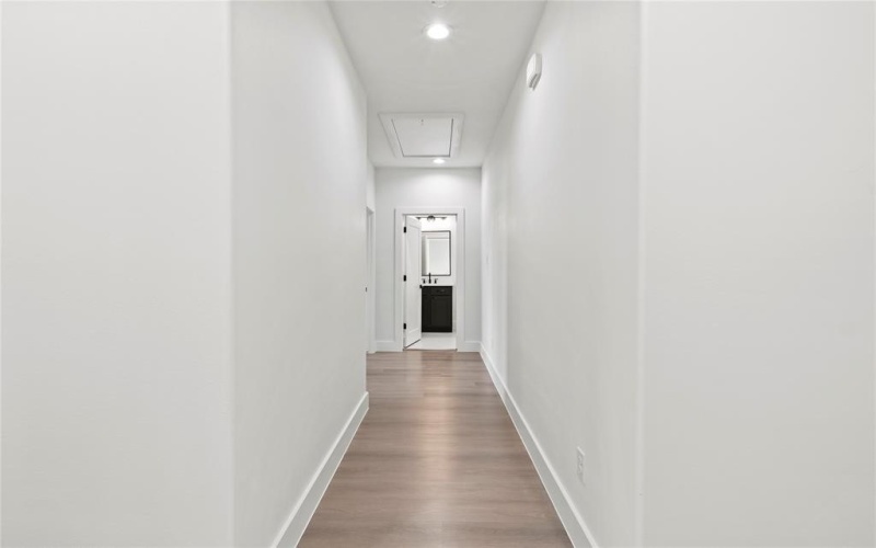 2219 W Lovers Lane, Dallas, TX 75235, 4 Habitaciones Habitaciones , ,3 BañosBaños,Residential,En Venta,2219 W Lovers Lane,20999676