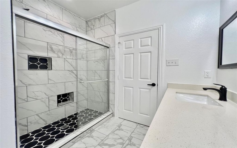 4834 Owenwood Avenue, Dallas, TX 75223, 3 Bedrooms Bedrooms, ,2 BathroomsBathrooms,Residential,For Sale,4834 Owenwood Avenue,20999704