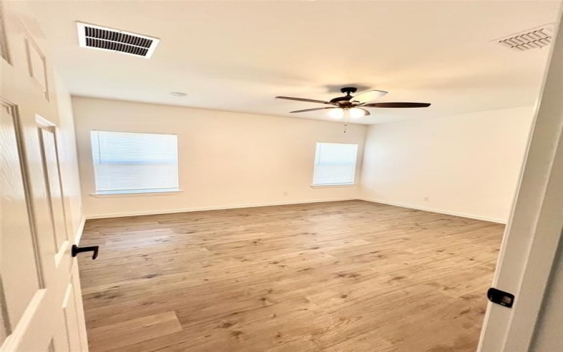 4834 Owenwood Avenue, Dallas, TX 75223, 3 Bedrooms Bedrooms, ,2 BathroomsBathrooms,Residential,For Sale,4834 Owenwood Avenue,20999704