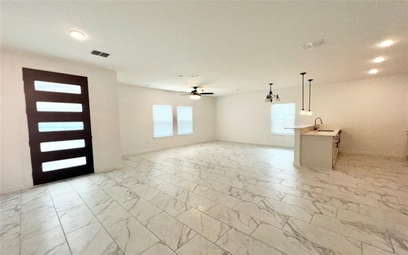 4834 Owenwood Avenue, Dallas, TX 75223, 3 Bedrooms Bedrooms, ,2 BathroomsBathrooms,Residential,For Sale,4834 Owenwood Avenue,20999704