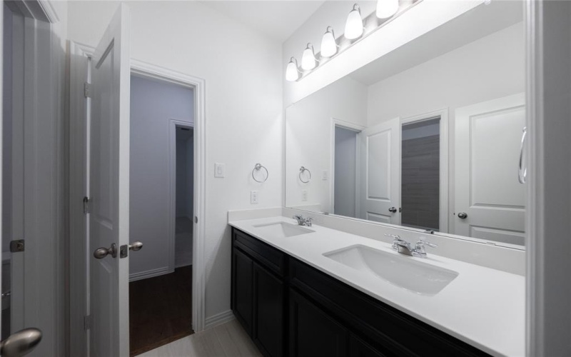 5509 Candlewood Drive, Denton, TX 76207, 4 Habitaciones Habitaciones , ,2 BañosBaños,Residential,En Venta,5509 Candlewood Drive,0,20999711