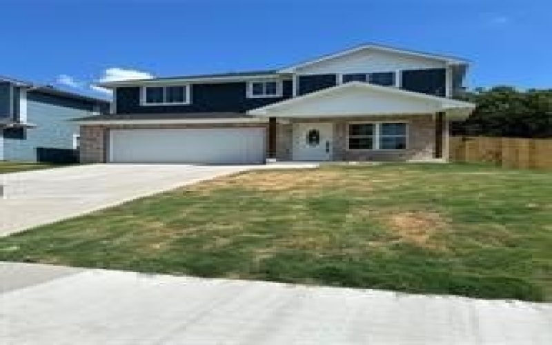 5620 Carver Drive, Fort Worth, TX 76107, 3 Bedrooms Bedrooms, ,3 BathroomsBathrooms,Residential,For Sale,5620 Carver Drive,20999736