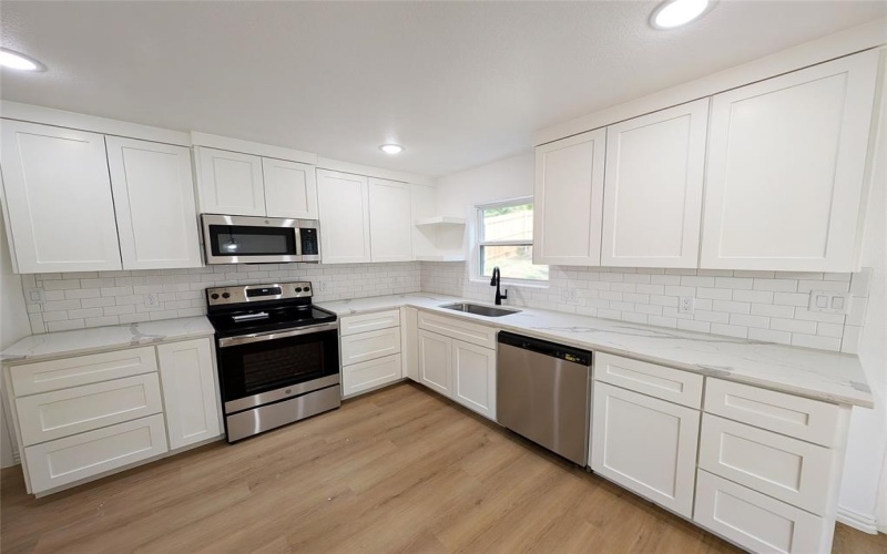5620 Carver Drive, Fort Worth, TX 76107, 3 Bedrooms Bedrooms, ,3 BathroomsBathrooms,Residential,For Sale,5620 Carver Drive,20999736
