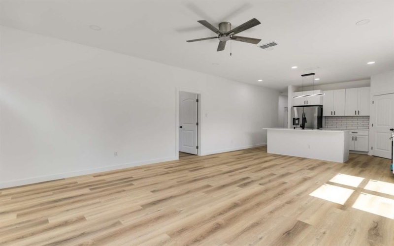 8422 Danville Drive, Dallas, TX 75217, 4 Habitaciones Habitaciones , ,2 BañosBaños,Residential,En Venta,8422 Danville Drive,20995862