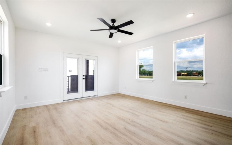 1928 Pueblo Street, Dallas, TX 75212, 4 Bedrooms Bedrooms, ,2 BathroomsBathrooms,Residential,For Sale,1928 Pueblo Street,20998335