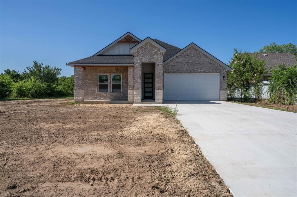 5208 Cox Street, Fort Worth, TX 76105, 3 Habitaciones Habitaciones , ,2 BañosBaños,Residential,En Venta,5208 Cox Street,20998974