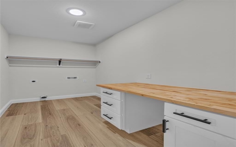 5208 Cox Street, Fort Worth, TX 76105, 3 Habitaciones Habitaciones , ,2 BañosBaños,Residential,En Venta,5208 Cox Street,20998974