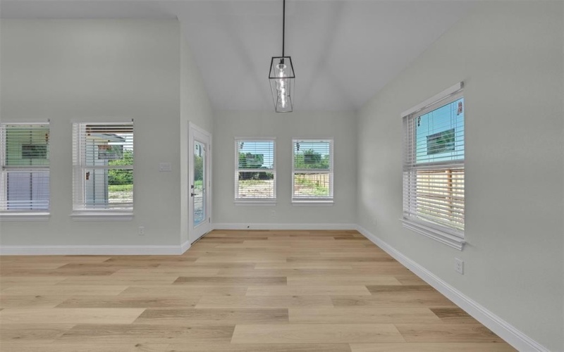 5208 Cox Street, Fort Worth, TX 76105, 3 Habitaciones Habitaciones , ,2 BañosBaños,Residential,En Venta,5208 Cox Street,20998974