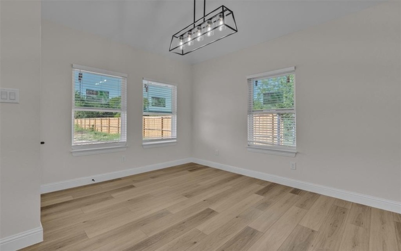 5208 Cox Street, Fort Worth, TX 76105, 3 Habitaciones Habitaciones , ,2 BañosBaños,Residential,En Venta,5208 Cox Street,20998974