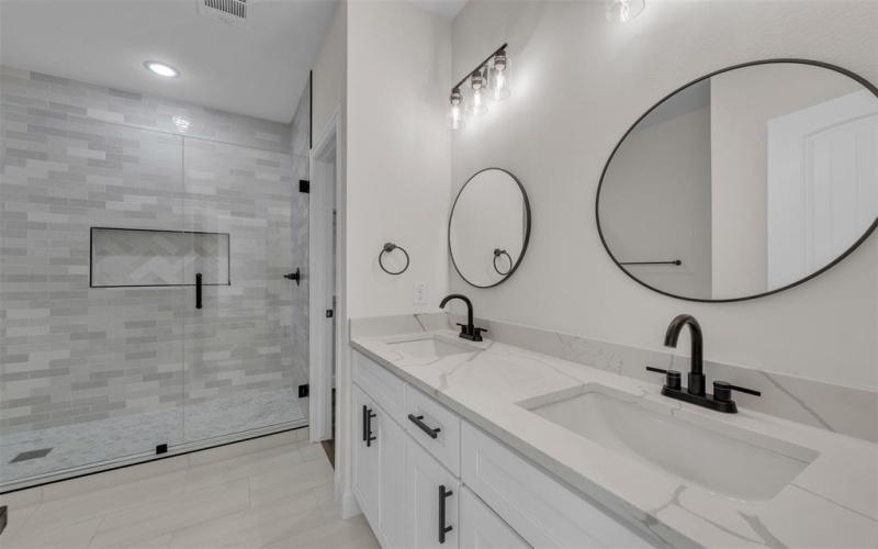 5208 Cox Street, Fort Worth, TX 76105, 3 Habitaciones Habitaciones , ,2 BañosBaños,Residential,En Venta,5208 Cox Street,20998974
