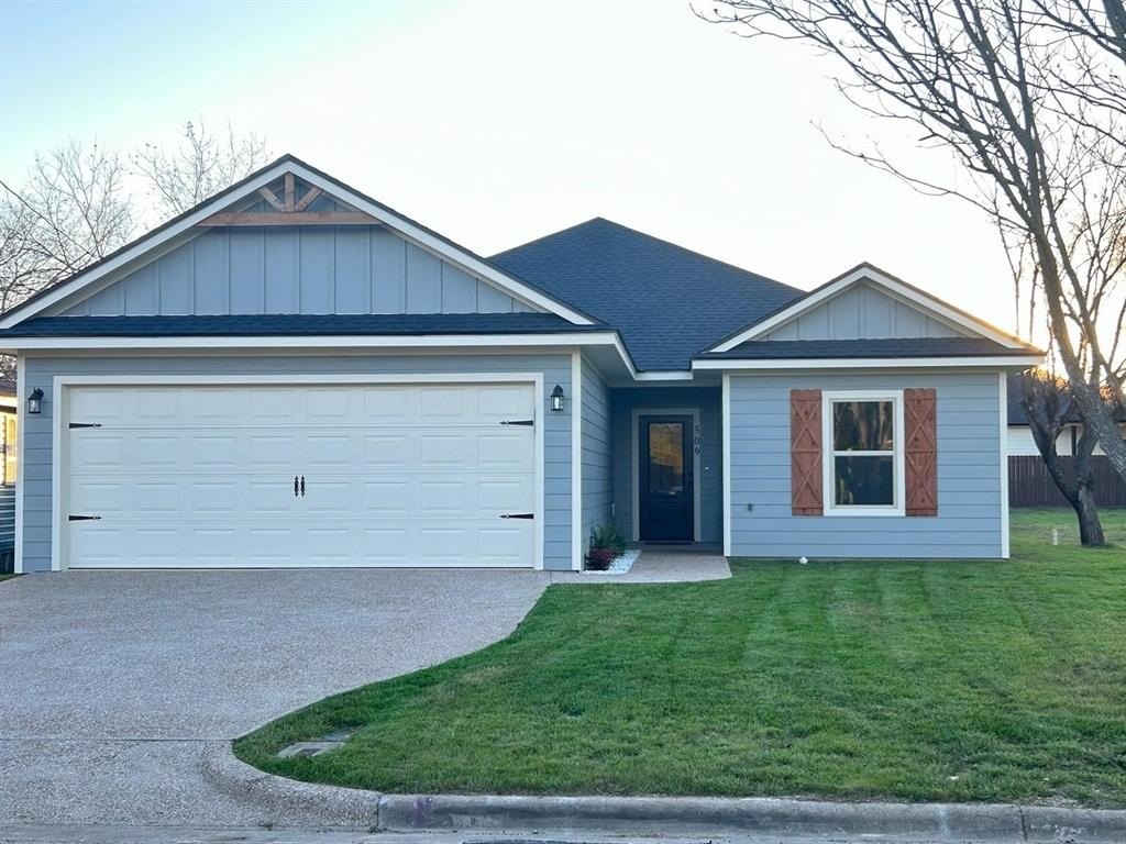 509 McKinley Street, McGregor, TX 76657, 3 Habitaciones Habitaciones , ,2 BañosBaños,Residential,En Venta,509 McKinley Street,20999968
