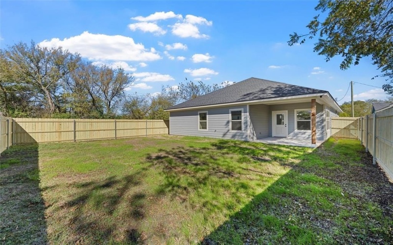 509 McKinley Street, McGregor, TX 76657, 3 Habitaciones Habitaciones , ,2 BañosBaños,Residential,En Venta,509 McKinley Street,20999968