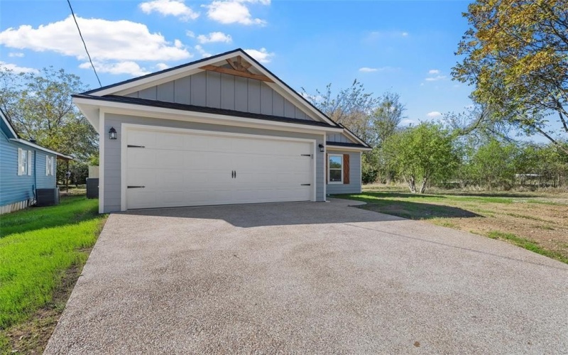 509 McKinley Street, McGregor, TX 76657, 3 Habitaciones Habitaciones , ,2 BañosBaños,Residential,En Venta,509 McKinley Street,20999968