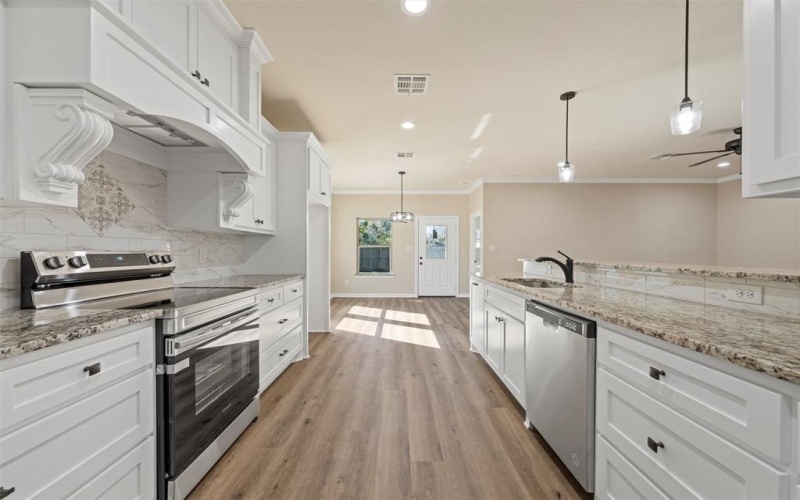 509 McKinley Street, McGregor, TX 76657, 3 Habitaciones Habitaciones , ,2 BañosBaños,Residential,En Venta,509 McKinley Street,20999968
