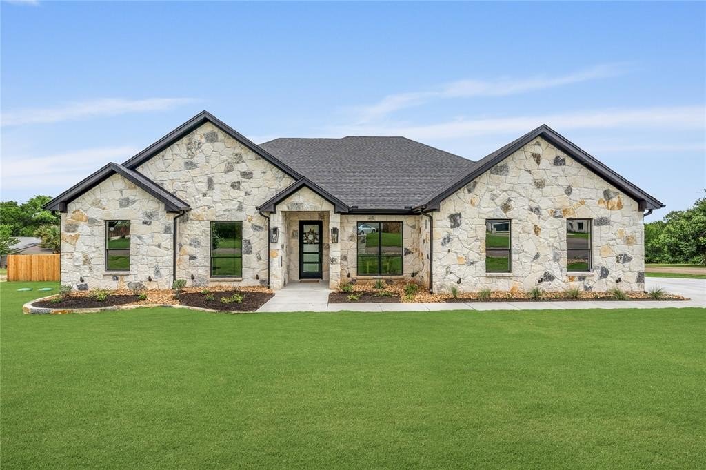 301 Canyon Oaks Circle, Troy, TX 76579, 4 Bedrooms Bedrooms, ,2 BathroomsBathrooms,Residential,For Sale,301 Canyon Oaks Circle,21000140