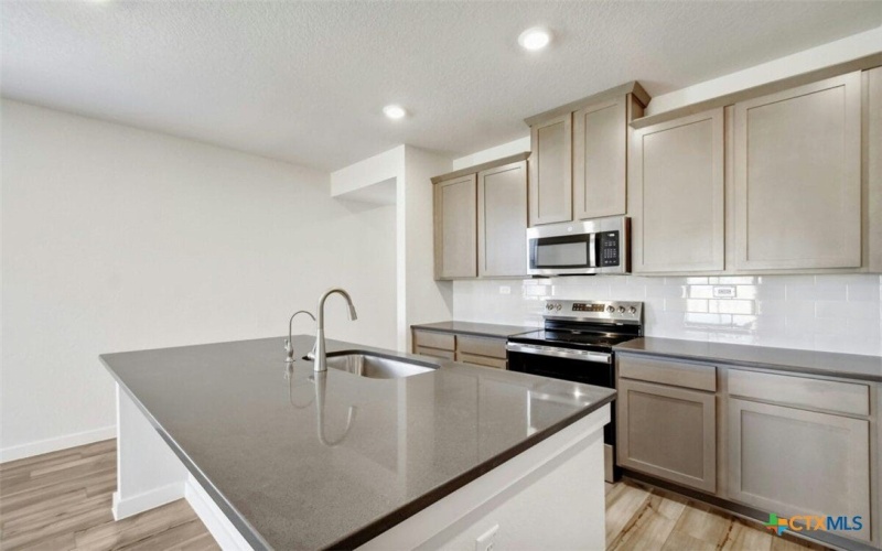 736 Langston Lane, New Braunfels, TX 78130, 4 Bedrooms Bedrooms, ,2 BathroomsBathrooms,Residential,For Sale,736 Langston Lane,586506