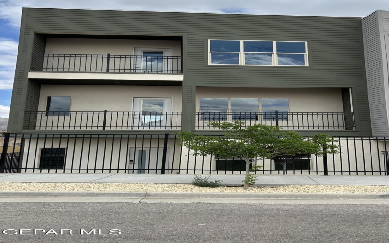 201 DESERT PASS Street unit: 4 #4, El Paso, TX 79912, 3 Habitaciones Habitaciones , ,3 BañosBaños,Residential,En Venta,201 DESERT PASS Street unit: 4,0,897895
