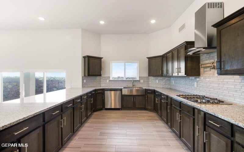 13349 CINDERFORD Avenue, Horizon City, TX 79928, 4 Bedrooms Bedrooms, ,2 BathroomsBathrooms,Residential,For Sale,13349 CINDERFORD Avenue,926446