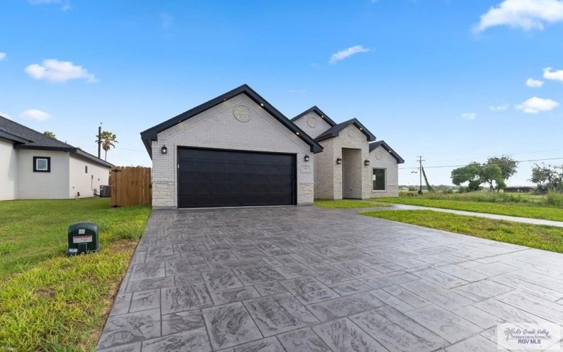 100 BROOKS CIRCLE NORTH, LA FERIA, TX 78559, 3 Bedrooms Bedrooms, ,2 BathroomsBathrooms,Residential,For Sale,100 BROOKS CIRCLE NORTH,29766804