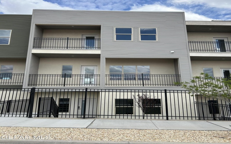 201 DESERT PASS Street unit: 5 #5, El Paso, TX 79912, 3 Habitaciones Habitaciones , ,3 BañosBaños,Residential,En Venta,201 DESERT PASS Street unit: 5,0,897901