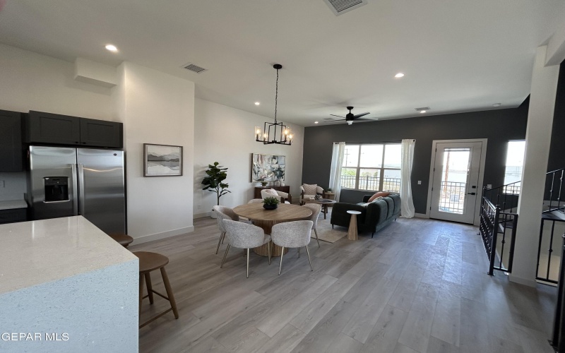 201 DESERT PASS Street unit: 5 #5, El Paso, TX 79912, 3 Habitaciones Habitaciones , ,3 BañosBaños,Residential,En Venta,201 DESERT PASS Street unit: 5,0,897901