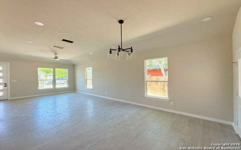 216 Oklahoma, San Antonio, TX 78237, 3 Bedrooms Bedrooms, ,2 BathroomsBathrooms,Residential,For Sale,216 Oklahoma,1861659
