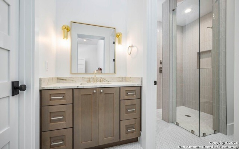 11136 Barreal, Boerne, TX 78006, 4 Bedrooms Bedrooms, ,5 BathroomsBathrooms,Residential,For Sale,11136 Barreal,0,1876102