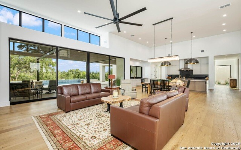 11136 Barreal, Boerne, TX 78006, 4 Bedrooms Bedrooms, ,5 BathroomsBathrooms,Residential,For Sale,11136 Barreal,0,1876102