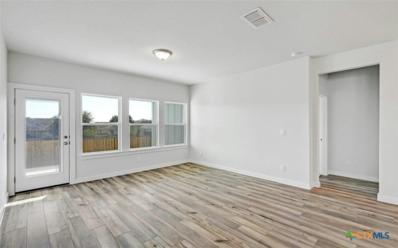 1514 Saddleback Run Run, New Braunfels, TX 78130, 4 Habitaciones Habitaciones , ,3 BañosBaños,Residential,En Venta,1514 Saddleback Run Run,586547