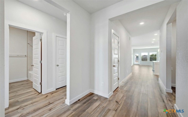 1514 Saddleback Run Run, New Braunfels, TX 78130, 4 Habitaciones Habitaciones , ,3 BañosBaños,Residential,En Venta,1514 Saddleback Run Run,586547