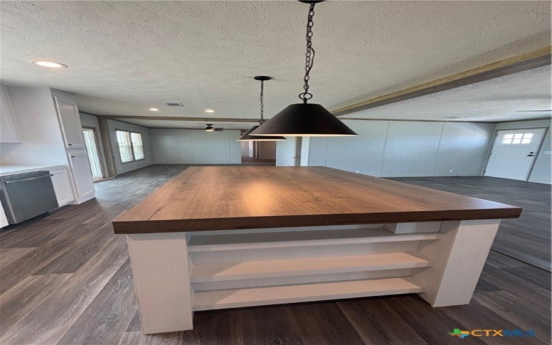 4929 Bronco Ridge, San Marcos, TX 78666, 4 Bedrooms Bedrooms, ,2 BathroomsBathrooms,Residential,For Sale,4929 Bronco Ridge,586552