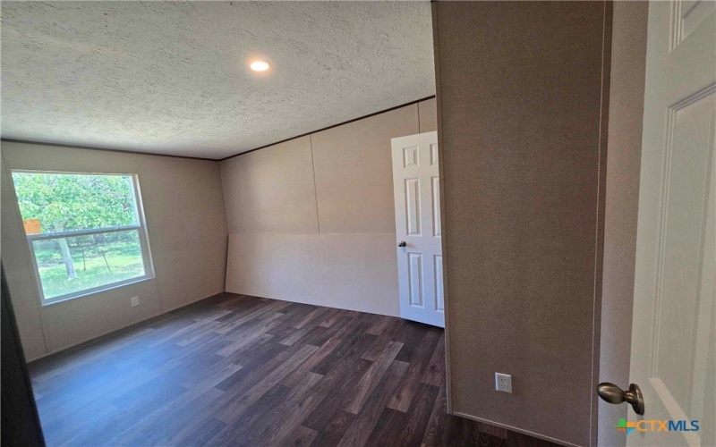 269 E Clark Street, Canyon Lake, TX 78133, 4 Habitaciones Habitaciones , ,2 BañosBaños,Residential,En Venta,269 E Clark Street,586588