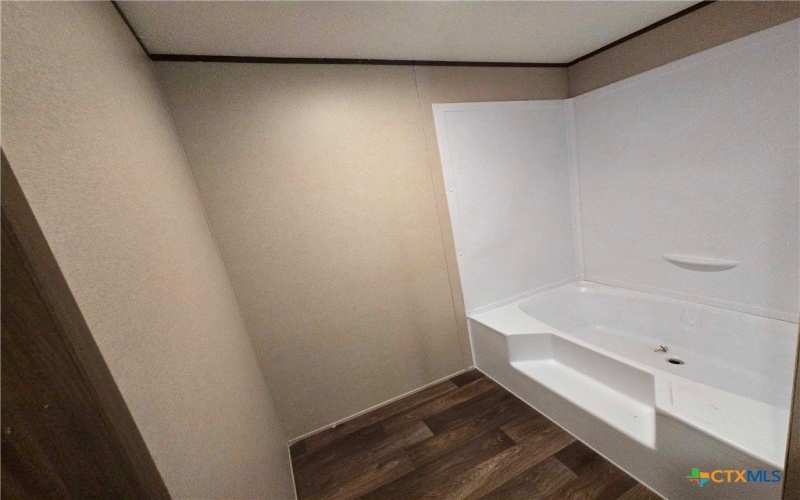 269 E Clark Street, Canyon Lake, TX 78133, 4 Habitaciones Habitaciones , ,2 BañosBaños,Residential,En Venta,269 E Clark Street,586588