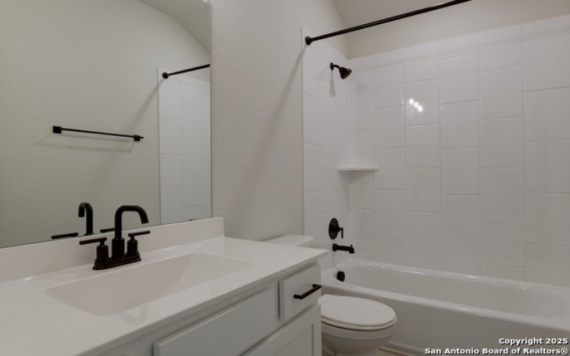 155 Mallorys Way, Castroville, TX 78009, 4 Habitaciones Habitaciones , ,3 BañosBaños,Residential,En Venta,155 Mallorys Way,0,1884228