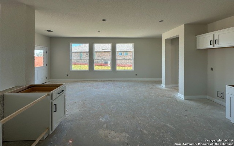 155 Mallorys Way, Castroville, TX 78253, 4 Habitaciones Habitaciones , ,3 BañosBaños,Residential,En Venta,155 Mallorys Way,1884228