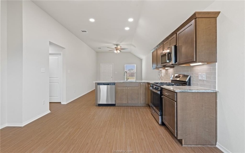 1215 High Street, Navasota, TX 77868, 3 Habitaciones Habitaciones , ,2 BañosBaños,Residential,En Venta,1215 High Street,0,25007888