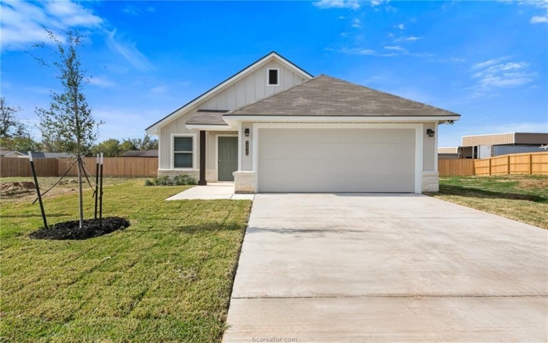 1215 High Street, Navasota, TX 77868, 3 Habitaciones Habitaciones , ,2 BañosBaños,Residential,En Venta,1215 High Street,0,25007888