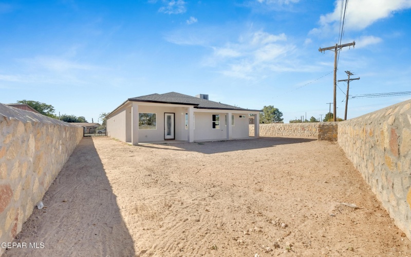 754 Delilah Avenue, Socorro, TX 79927, 4 Habitaciones Habitaciones , ,3 BañosBaños,Residential,En Venta,754 Delilah Avenue,0,926494