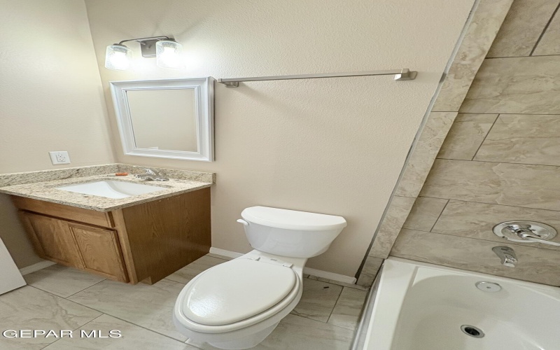 4640 Vesta Loop Court unit: A & B #A & B, El Paso, TX 79904, 3 Habitaciones Habitaciones , ,2 BañosBaños,Residential Multi Family,En Venta,4640 Vesta Loop Court unit: A & B,926502