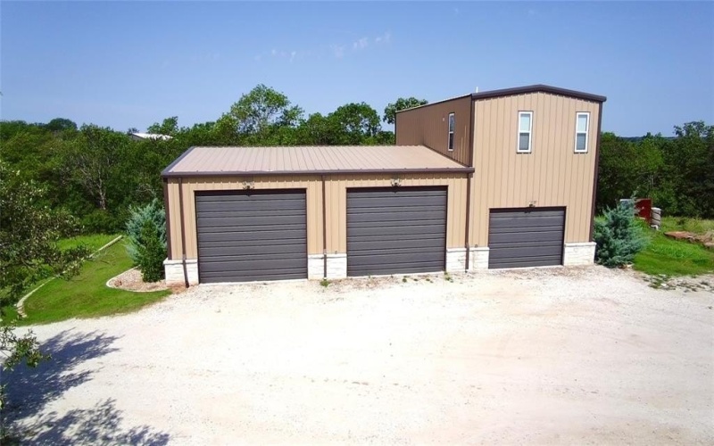 1085 Camp Howze Drive, Gainesville, TX 76240, 8 Bedrooms Bedrooms, ,9 BathroomsBathrooms,Residential,For Sale,1085 Camp Howze Drive,0,20979736