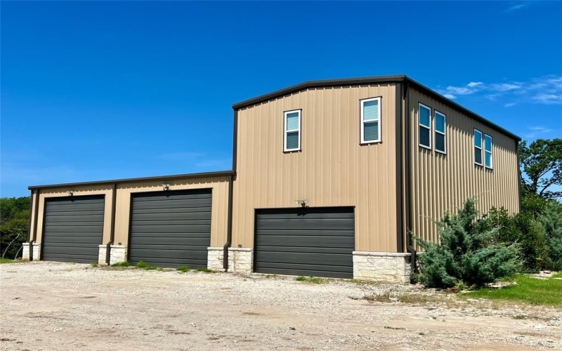 1085 Camp Howze Drive, Gainesville, TX 76240, 8 Habitaciones Habitaciones , ,9 BañosBaños,Residential,En Venta,1085 Camp Howze Drive,20979736