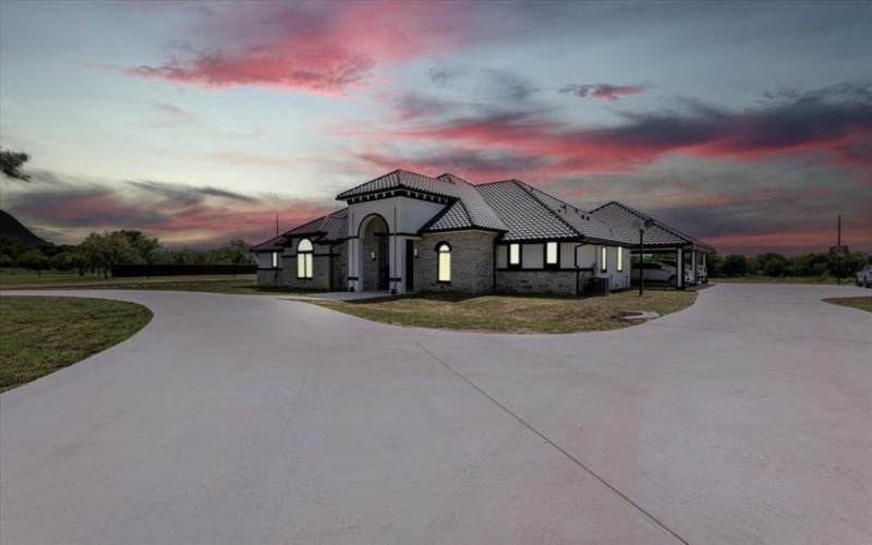 7381 Mesquite Ridge, Sanger, TX 76266, 6 Bedrooms Bedrooms, ,6 BathroomsBathrooms,Residential,For Sale,7381 Mesquite Ridge,20994392