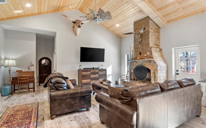 8291 State Highway 198, Mabank, TX 75156, 5 Habitaciones Habitaciones , ,3 BañosBaños,Residential,En Venta,8291 State Highway 198,20999874