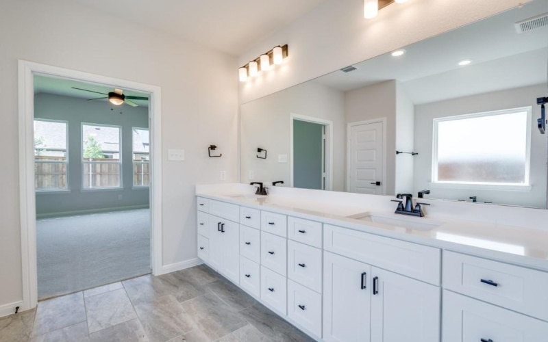 14565 Helena Street, Pilot Point, TX 76258, 5 Bedrooms Bedrooms, ,5 BathroomsBathrooms,Residential,For Sale,14565 Helena Street,20998612