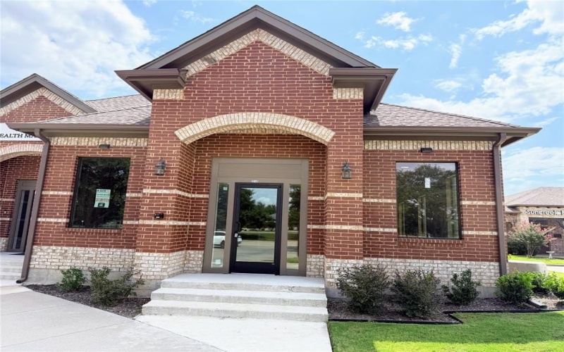 1511 W McDermott Drive #210 and #230, Allen, TX 75013, ,Commercial Sale,En Venta,1511 W McDermott Drive,20999100