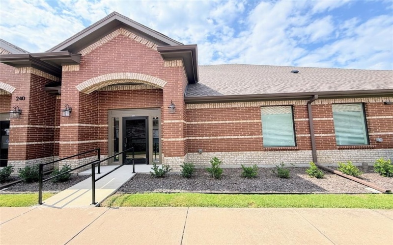 1511 W McDermott Drive #210 and #230, Allen, TX 75013, ,Commercial Sale,En Venta,1511 W McDermott Drive,20999100
